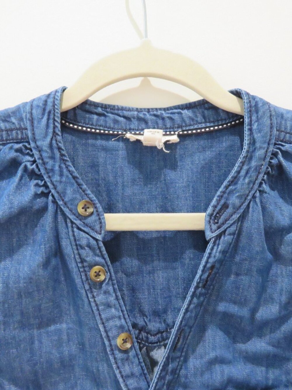ANTHROPOLOGIE PILCRO Aly Denim Puff-Sleeve Blouse Top Medium Preppy Casual - Picture 5 of 13